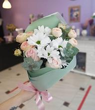 Букет цветов из:  Хризантемы и Розы #REPLACE_PRED# Таре
